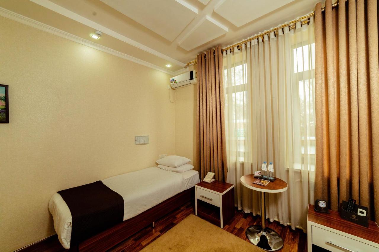 Asmald Palace Hotel Kokand Eksteriør billede